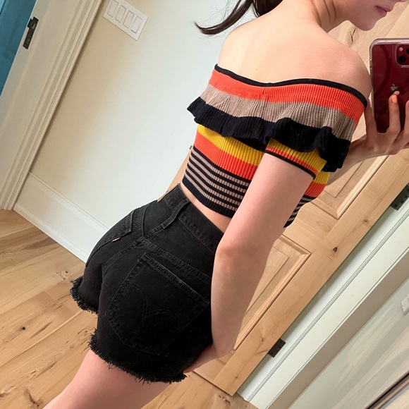 Knit Off the Shoulder Crop Top - Picture 3 of 6